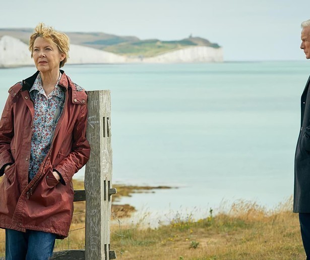 De emoties lopen hoog op in Hope Gap