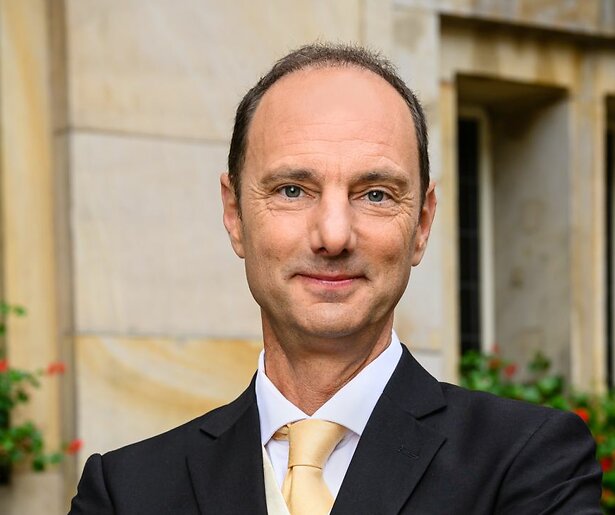 Thomas van Luyn blikt vooruit op Hotel Hollandia: 'Wat theatraler dan Kopspijkers'