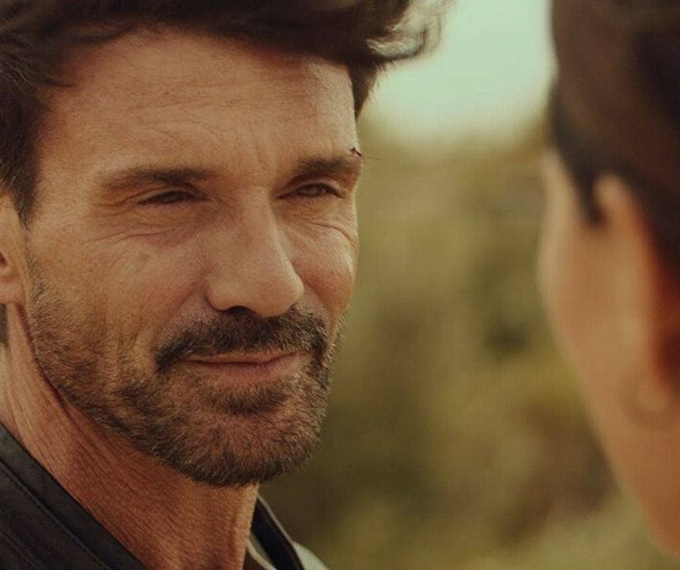 Frank Grillo wordt gevangen in een bloedbad in Hounds Of War
