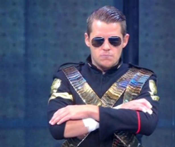 Videosnack: Kees Tol helemaal niet bad als Michael Jackson