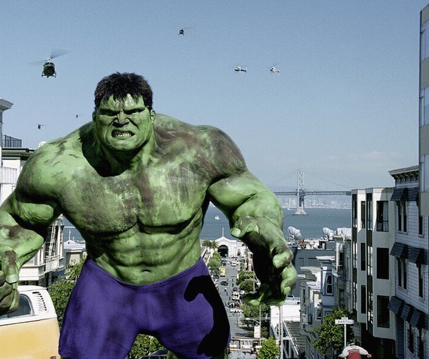 Eric Bana is groot, groen en boos in Hulk