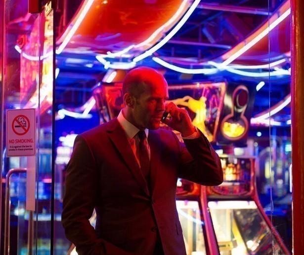 Jason Statham kruipt in de huid van een onverschrokken bodyguard in Hummingbird