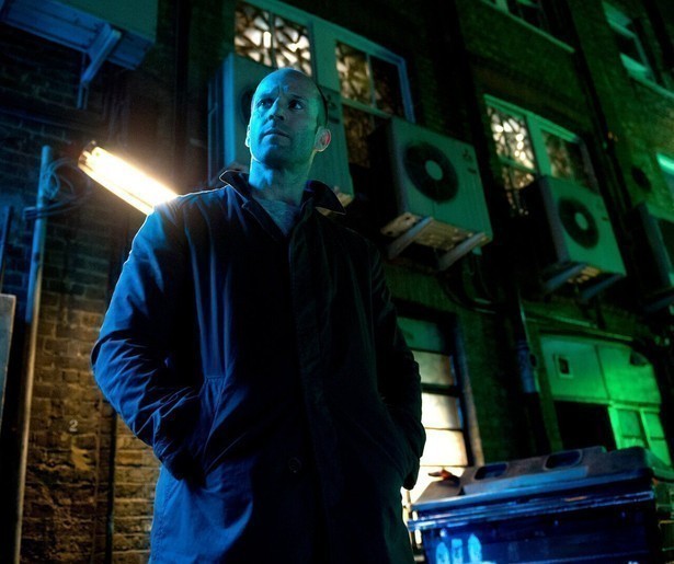 Het zit Jason Statham allemaal niet mee in Hummingbird