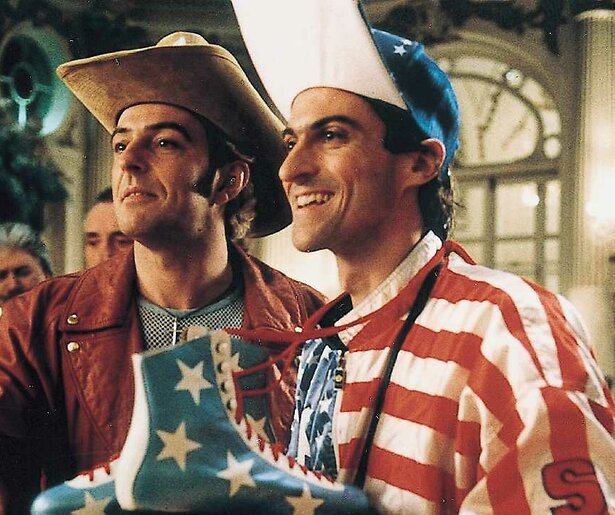 De familie Flodder beleeft weer allerlei doldwaze avonturen in Flodder in Amerika!