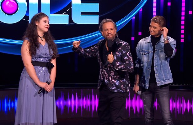 Mart Hoogkamer verbluft met duet in I Can See Your Voice