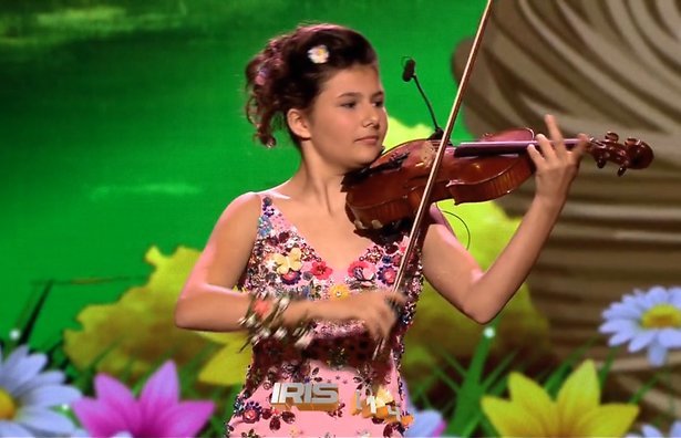 Videosnack: Violiste Iris wint finale Superkids met Vivaldi