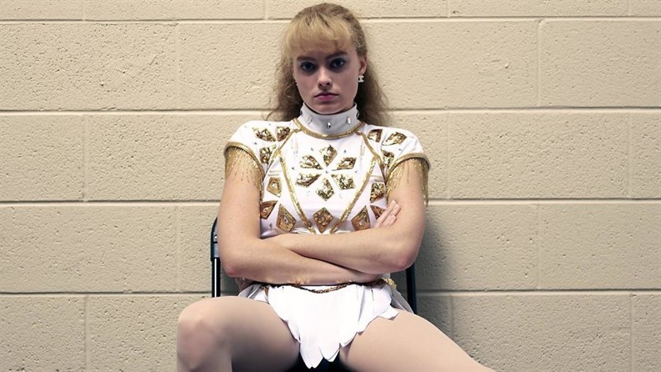 Margot Robbie kan aardig schaatsen Margot Robbie kan aardig schaatsen