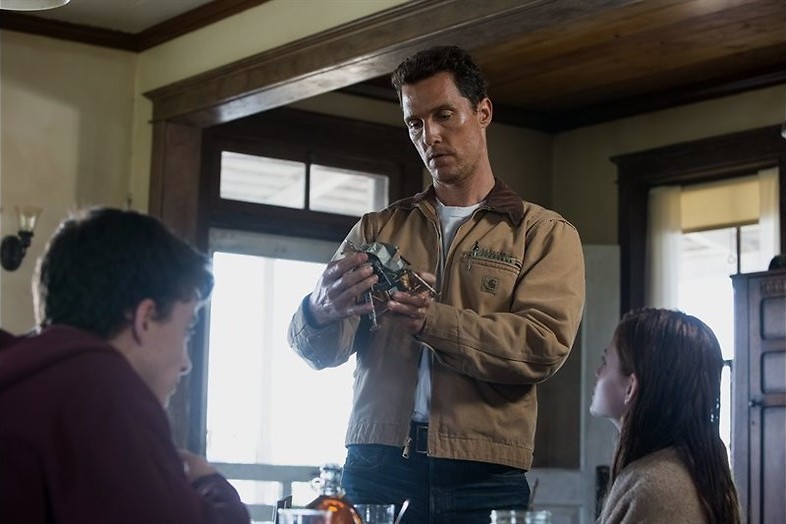 Matthew McConaughey gaat de ruimte in Matthew McConaughey gaat de ruimte in