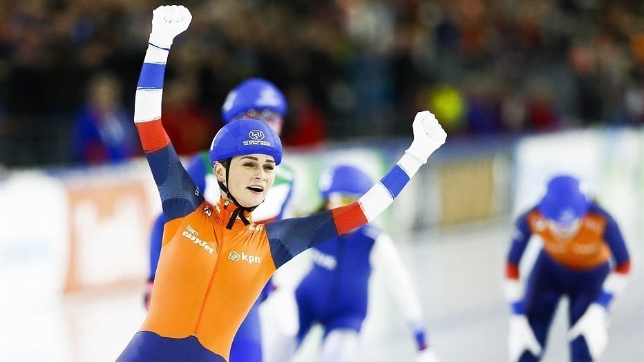 Spectaculaire massastart in Thialf Spectaculaire massastart in Thialf