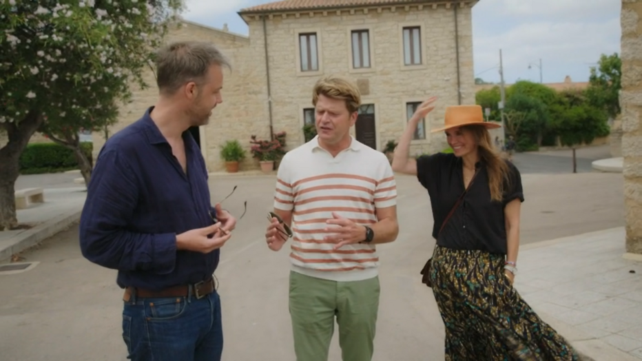 Voetbal blijft populair en Isola Di Beau ook. Voetbal blijft populair en Isola Di Beau ook.