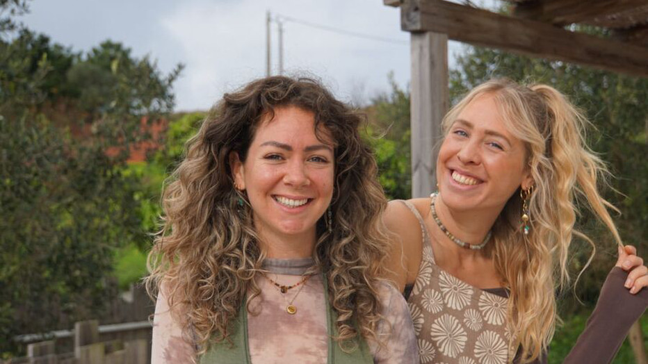 Nienke & Lysanne in Ik Vertrek