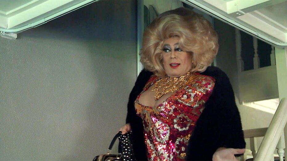 Dragqueen Charlotte in Ik Vertrek: Even Weg Dragqueen Charlotte in Ik Vertrek: Even Weg
