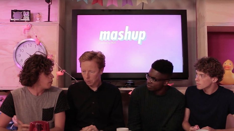 NOS probeert iets nieuws: Mashup NOS probeert iets nieuws: Mashup