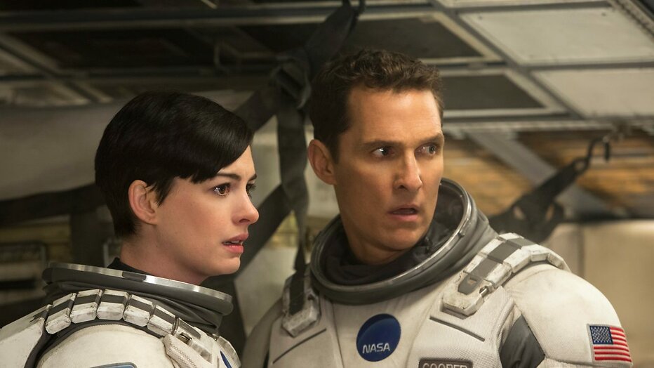 Anne Hathaway en Matthew McConaughey in Interstellar Anne Hathaway en Matthew McConaughey in Interstellar