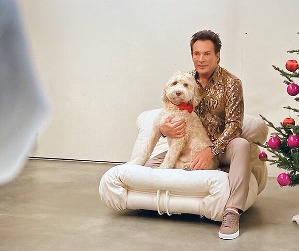 De TV van gisteren: hysterische fotoshoot en opvallende bekentenis in Only Joling