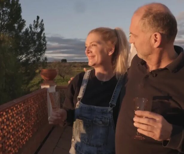 De TV van gisteren: kijkers ergeren zich groen en geel aan Ik Vertrek-deelnemer