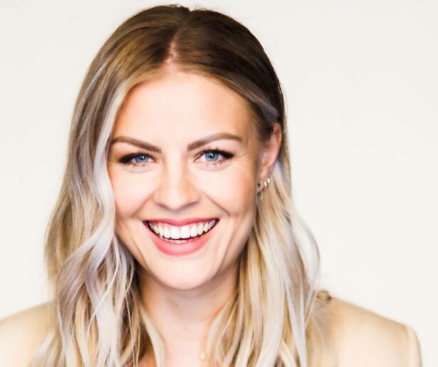 Rusland-correspondent Iris de Graaf is nieuwe presentatrice NOS Journaal