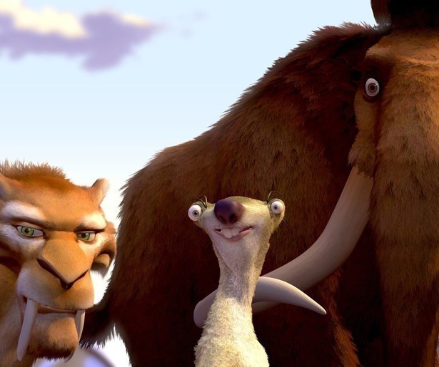 Diego, Sid en Manfred ontfermen zich over een baby in Ice Age