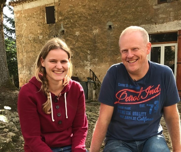 Ex-geliefden Sibel en Michel emigreren samen naar Frankrijk in Ik Vertrek