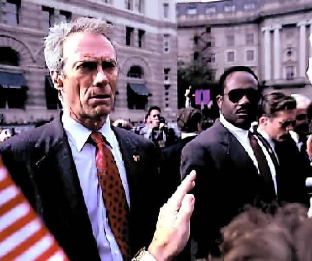 John Malkovich test Clint Eastwood tot het uiterste in In the Line of Fire