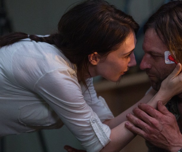 Carice van Houten schittert in Incarnate