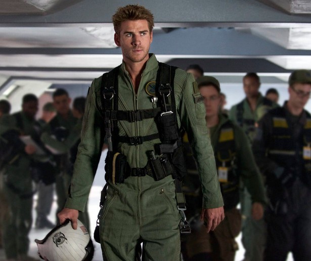 Liam Hemsworth gaat de strijd aan tegen de aliens in Independence Day: Resurgence
