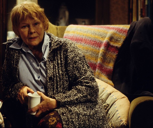 Judi Dench verliest langzaam de grip op haar leven in Iris