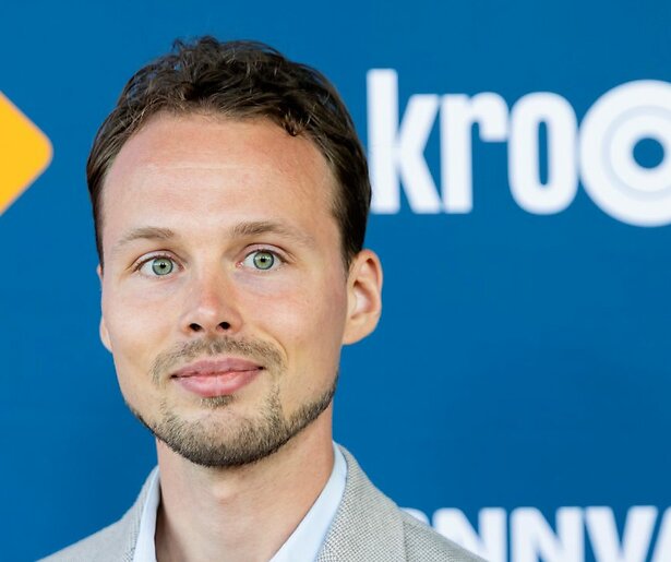 Israel van Dorsten uit Ruinerwold krijgt eigen programma: 'Klinkt als een Sekte'