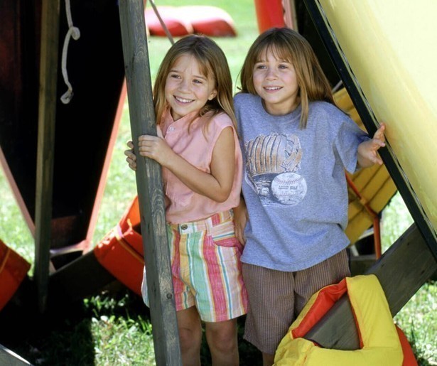 De Olsen Twins proberen een bruiloft te voorkomen in It Takes Two