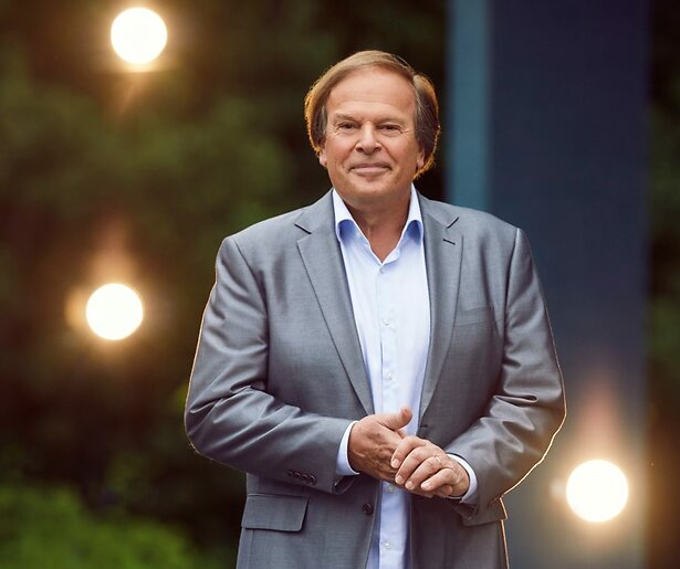 Ivo Niehe gaat vijf jaar na dato terug naar Overkempe voor nieuwe reportagerserie