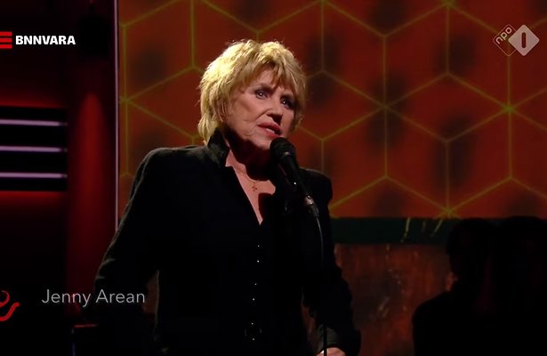 Jenny Arean zingt het indrukwekkende Dit Is Mijn Lijf 