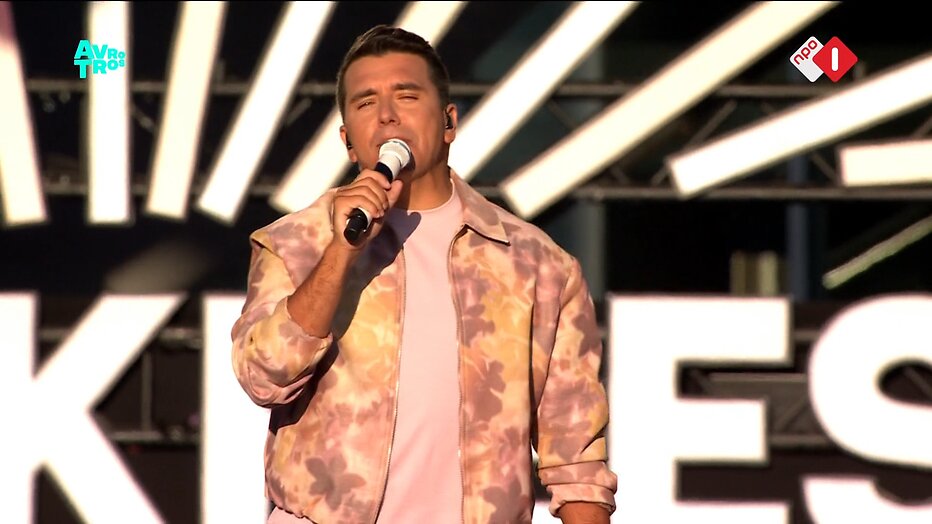 Jan Smit presenteerde de jubileumeditie van Muziekfeest op het plein