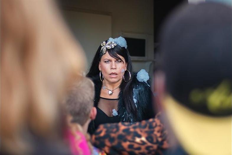 Roxeanne Hazes Roxeanne Hazes