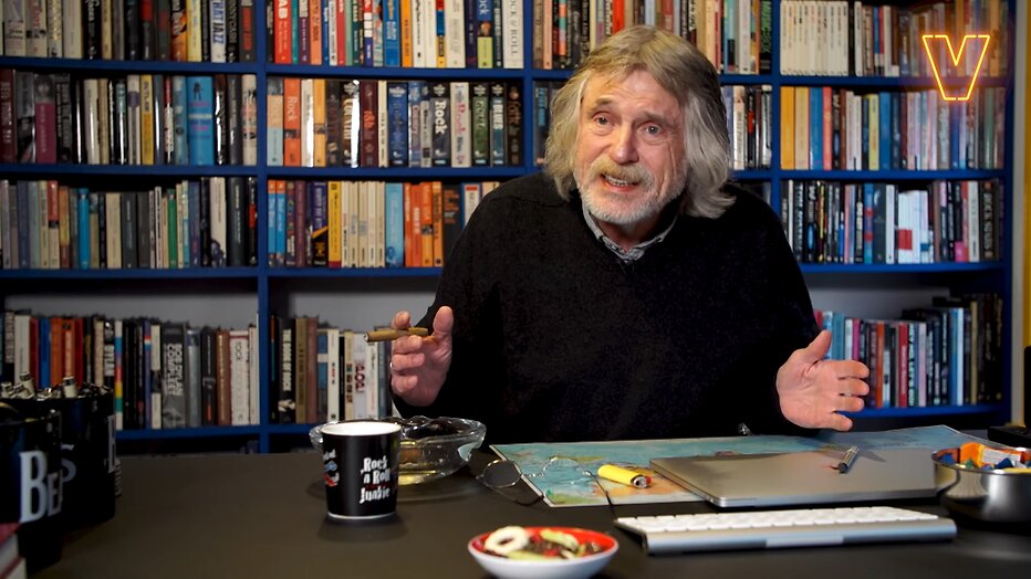 Johan Derksen was niet blij met De 10 Vragen Johan Derksen was niet blij met De 10 Vragen