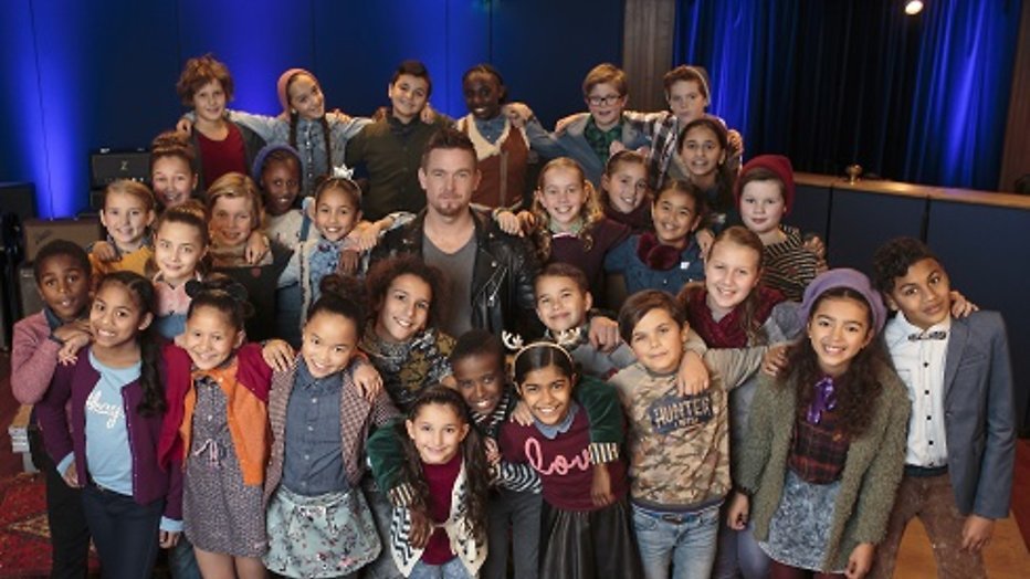 Kinderen voor Kinderen maakt vluchtelingenlied Kinderen voor Kinderen maakt vluchtelingenlied