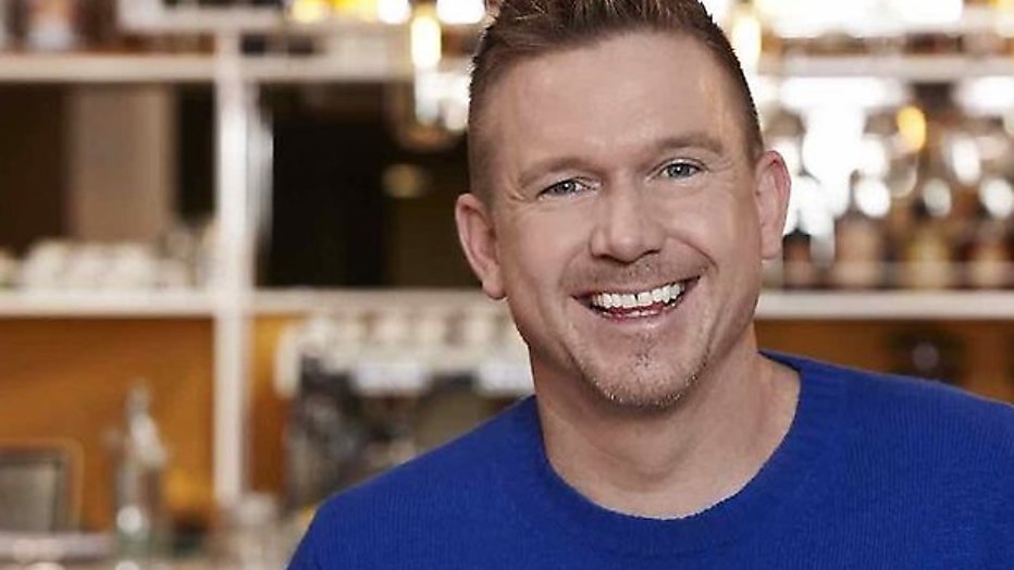 Johnny de Mol geeft gezinnen financiële hoop Johnny de Mol geeft gezinnen financiële hoop