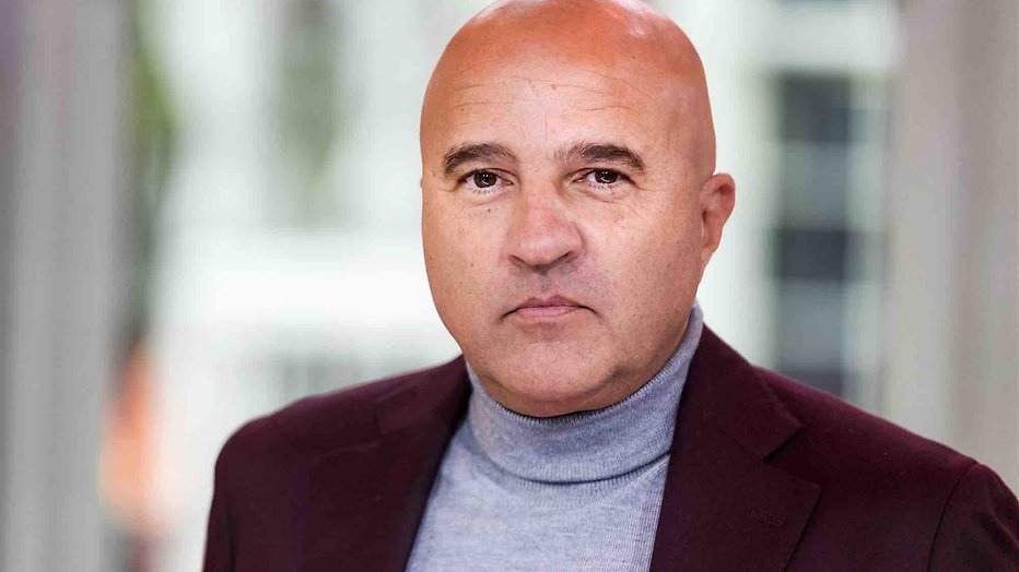 Telegraaf-coryfeeën voorlopig niet aan tafel bij nieuwe RTL-talkshow Twan Huys Telegraaf-coryfeeën voorlopig niet aan tafel bij nieuwe RTL-talkshow Twan Huys