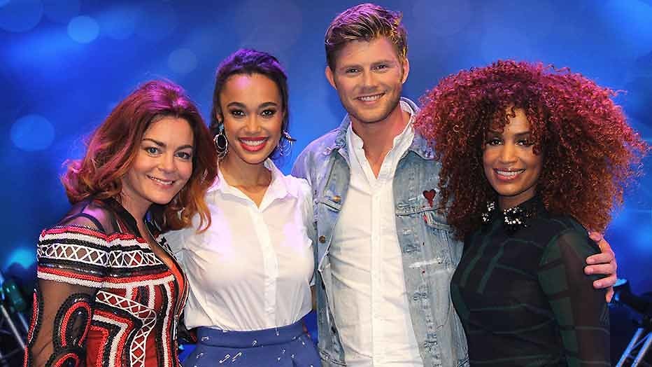 Kim-Lian, Sharon en Tim in vakjury Junior Songfestival Kim-Lian, Sharon en Tim in vakjury Junior Songfestival