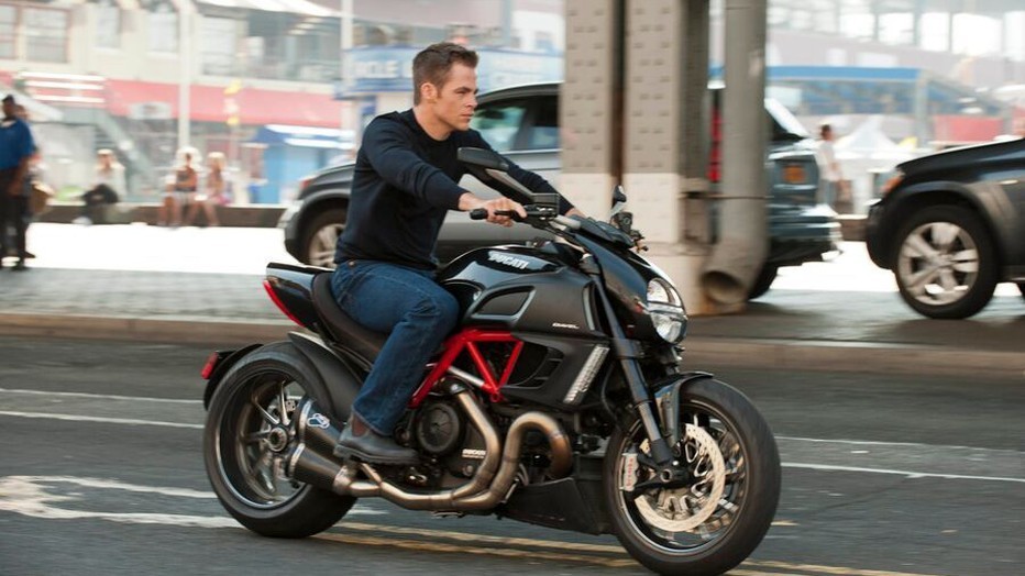 Chris Pine in Jack Ryan: Shadow Recruit
