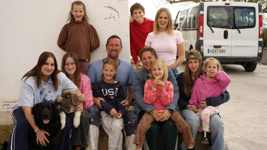 De familie Jelies voor Jelies & Gnodde: Grote Gezinnen Emigreren De familie Jelies voor Jelies & Gnodde: Grote Gezinnen Emigreren