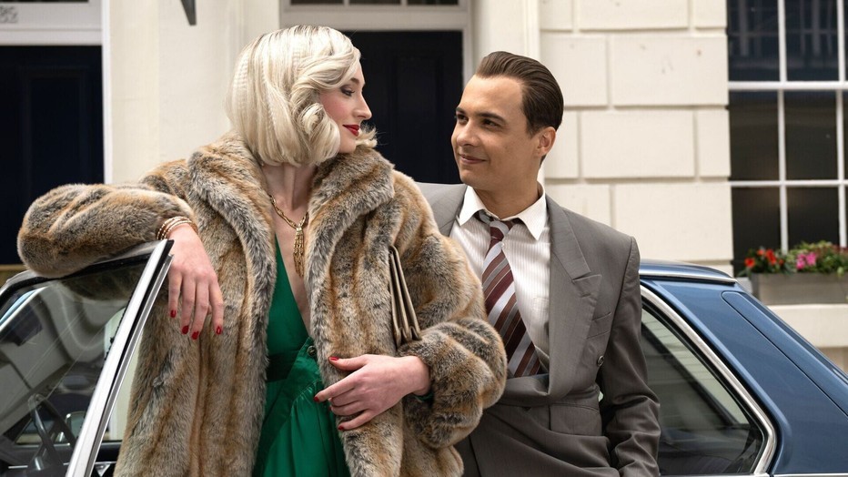 Sophie Turner en Frank Dillane in Joan