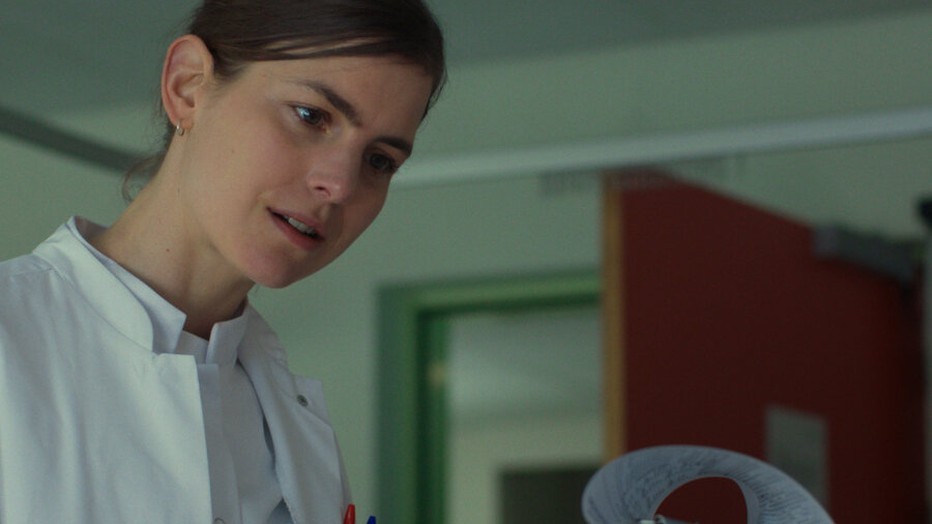 Hannah Hoekstra in Joardy Season