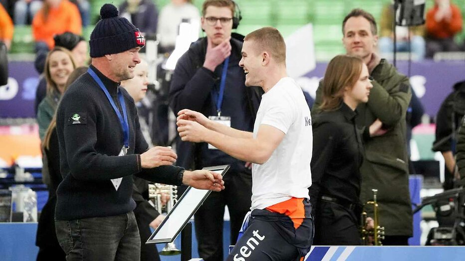 Joep en Erben Wennemars na de winst op de 1000 meter