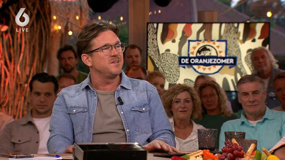 Johnny de Mol in De Oranjezomer.