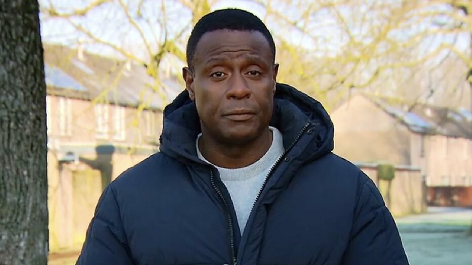 John Williams in Help, Mijn Man Is Klusser