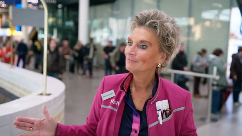 Josée voor Schiphol Airport