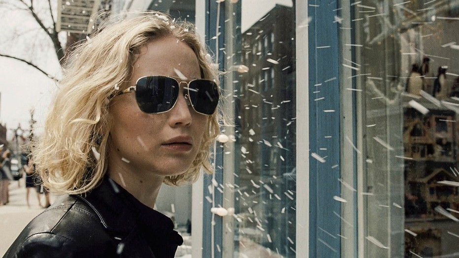 Jennifer Lawrence in Joy Jennifer Lawrence in Joy