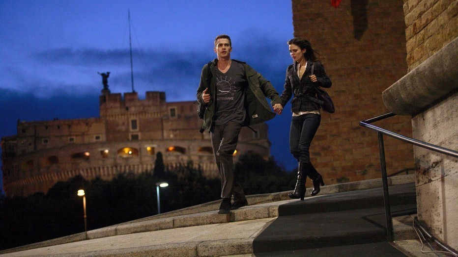 Hayden Christensen en Rachel Bilson in Jumper