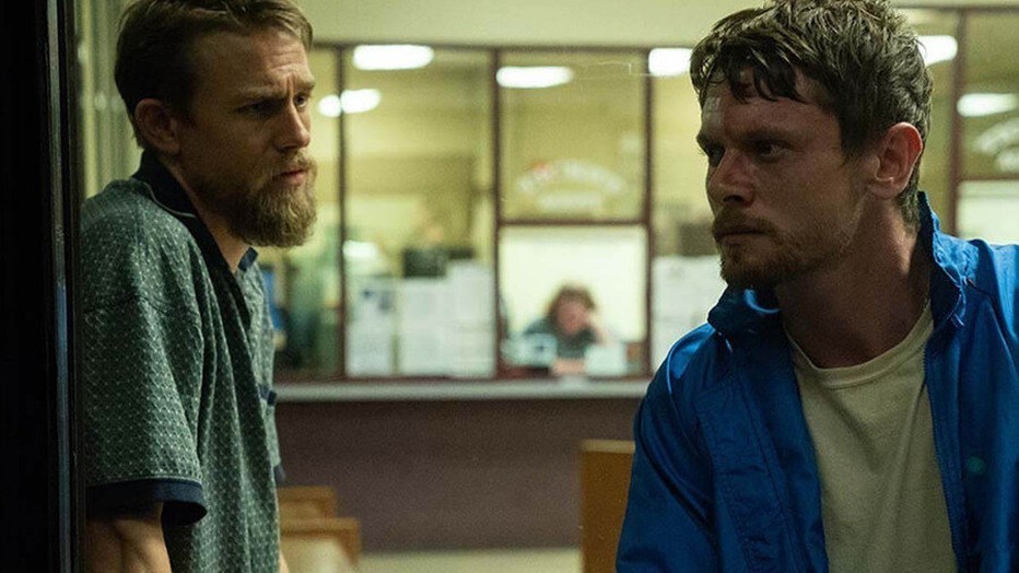 Charlie Hunnam en Jack O’Connell in Jungleland Charlie Hunnam en Jack O’Connell in Jungleland