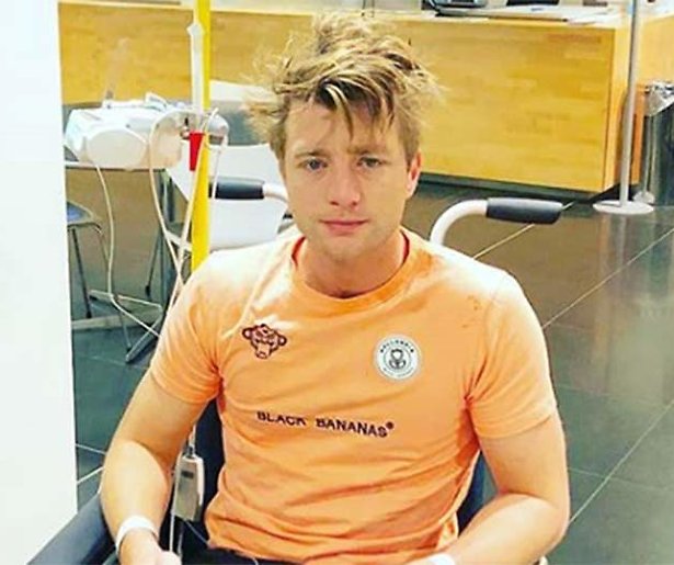 Jan Versteegh uit het ziekenhuis 